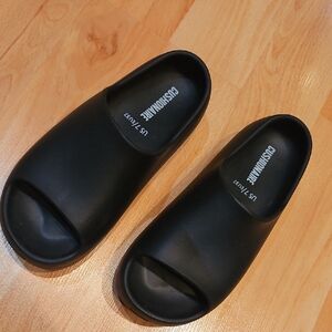 Cushionaire Black Slide Sandals
